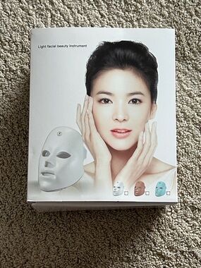 Led Light Therapy Facial Mask Skin Rejuvenation & Acne Treatment